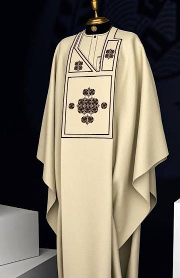 17708088493222946136664903301769